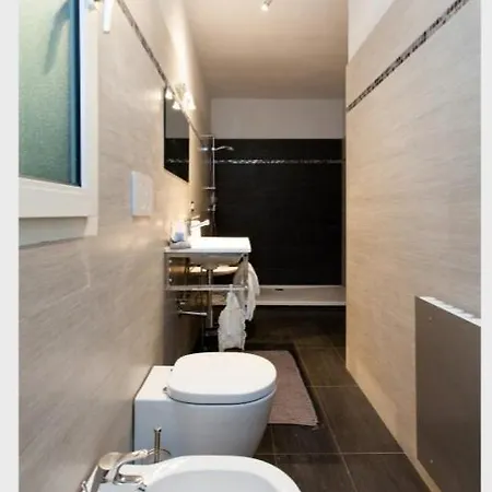 Dorsoduro House Guest house *
